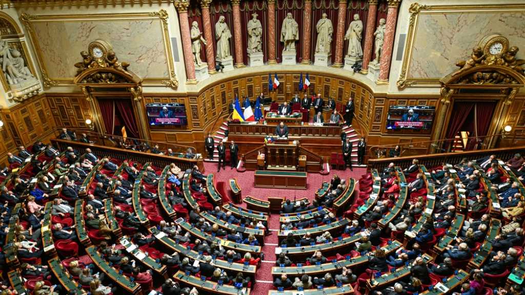 France: Parliament Votes No Confidence in Macron’s PM