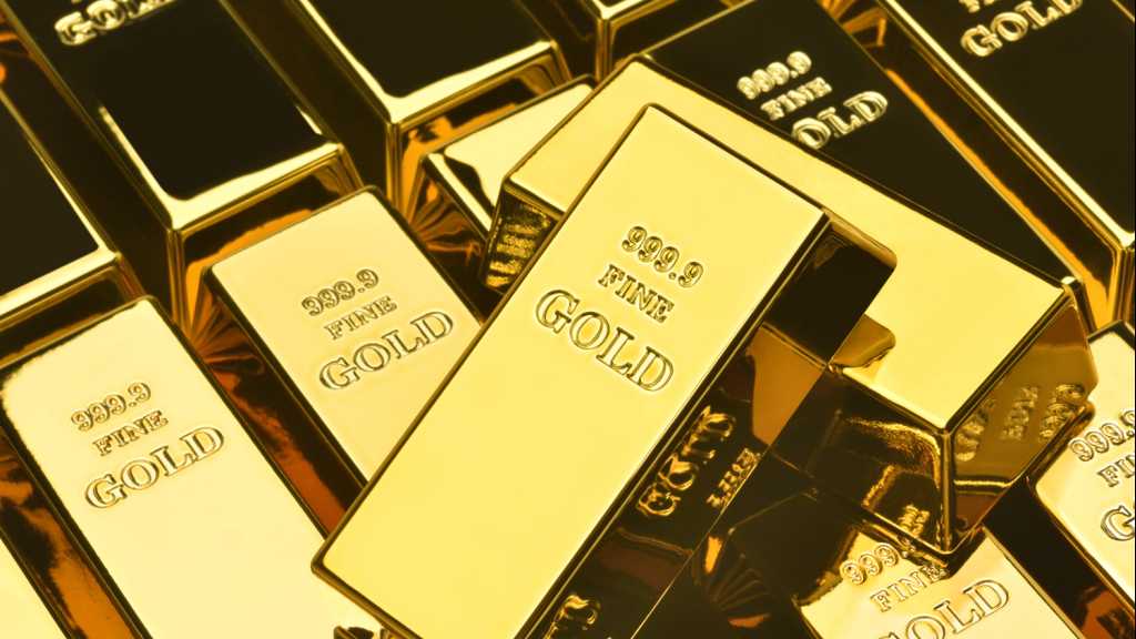 Gold Zooms Past $3,300/Oz Amid Escalating Trade Tensions