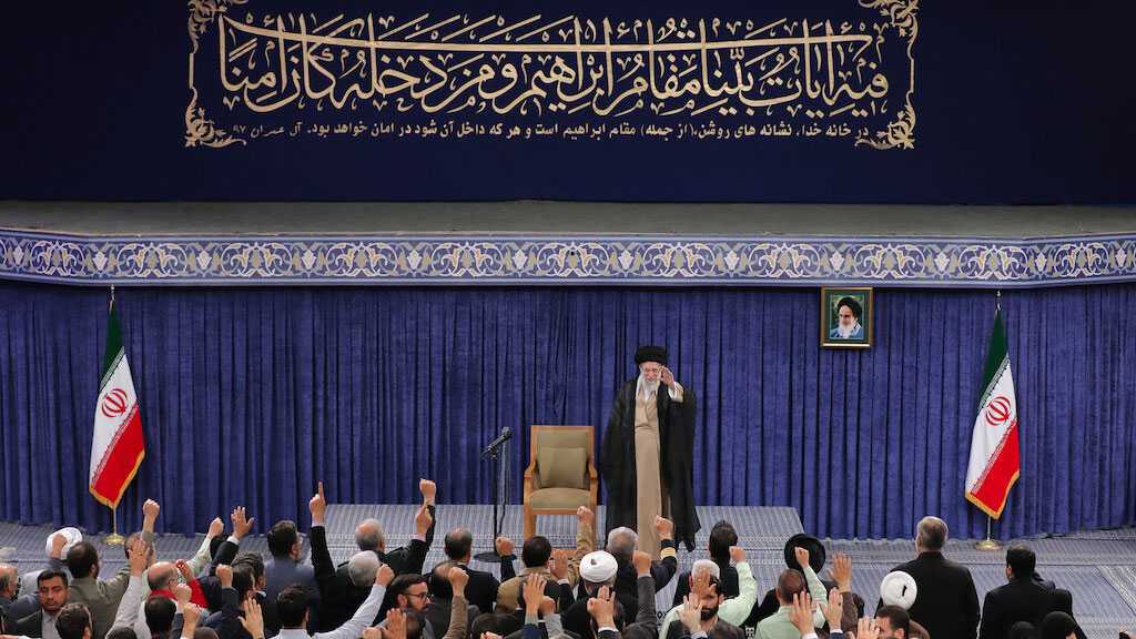Imam Khamenei: Unity of the Islamic Ummah Key to Ending “Israeli”, Western Aggression