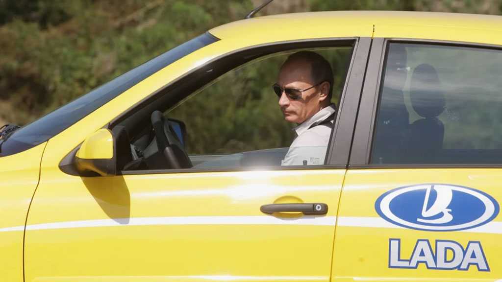 Putin: Russia Risks Losing Sovereignty Without Domestic Production