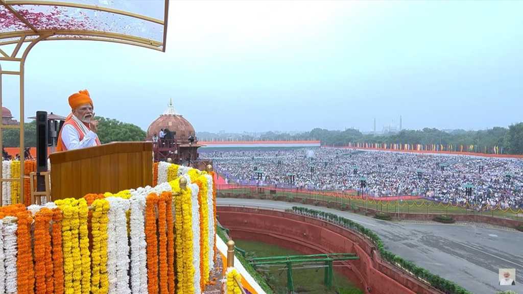 Modi Vows to Defend India Amid US Tariff Threats