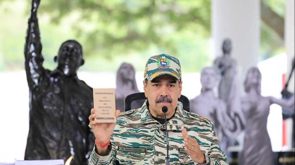 Maduro Warns of Armed Struggle as Venezuelan Jets Challenge US Ship