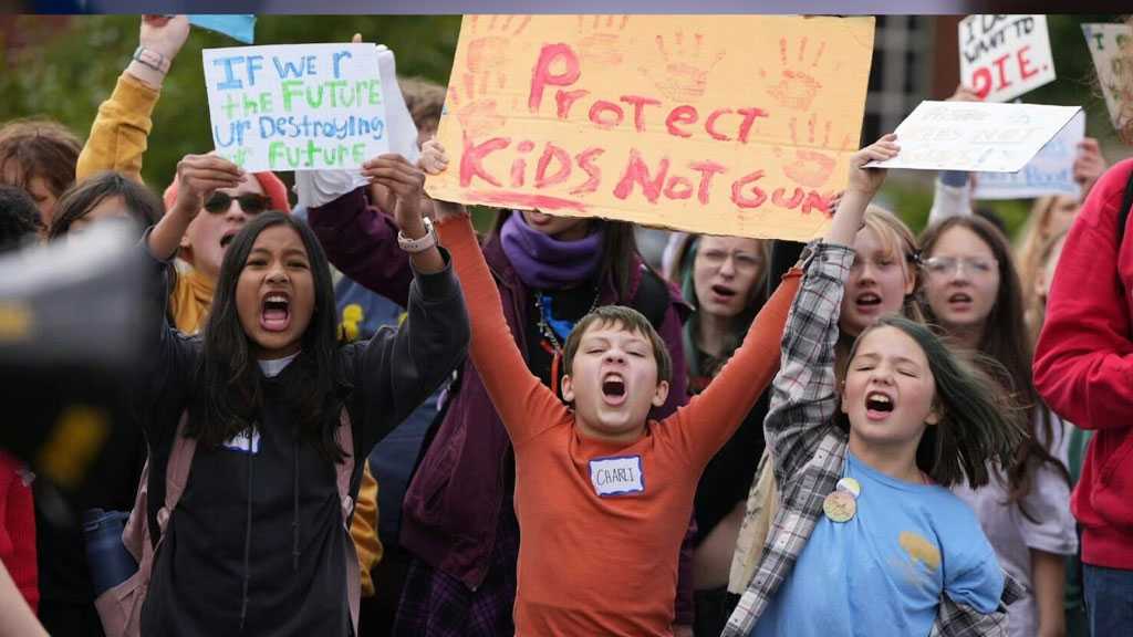 Students Walk Out Across Minnesota Demanding Assault Weapons Ban