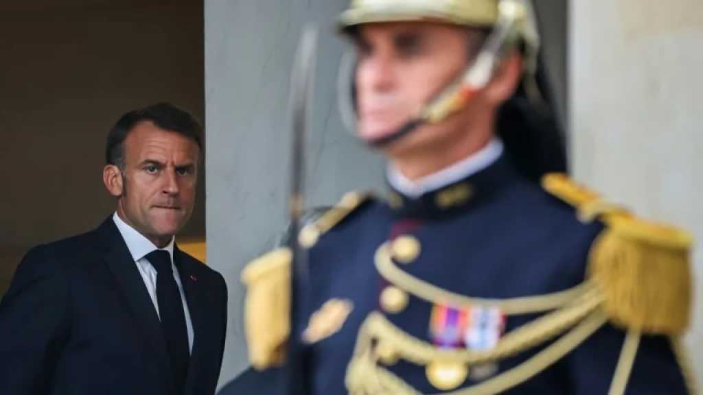 French Parliament to Oust PM, Hitting Macron