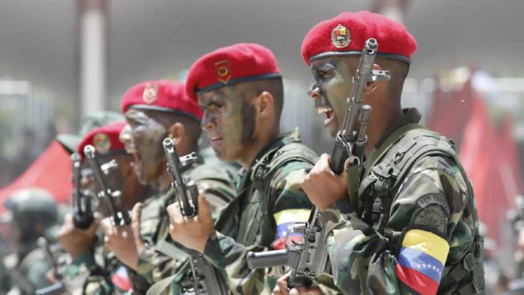 Maduro Deploys 25,000 Troops to Colombia Border