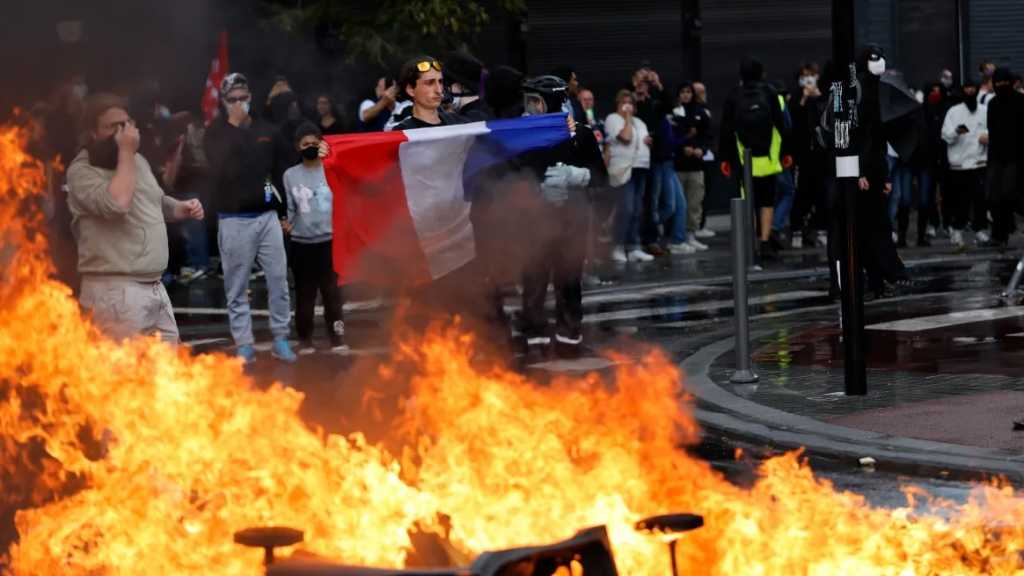 France erupts as 200,000 join ’Block Everything’ protests