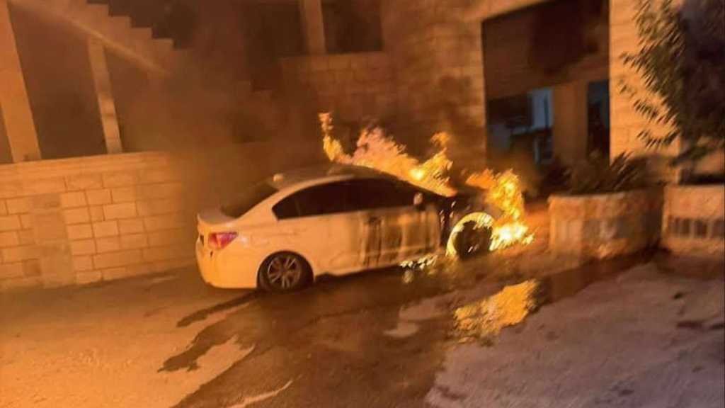 Armed ’Israeli’ Settlers Torch Palestinian Vehicles in West Bank Town