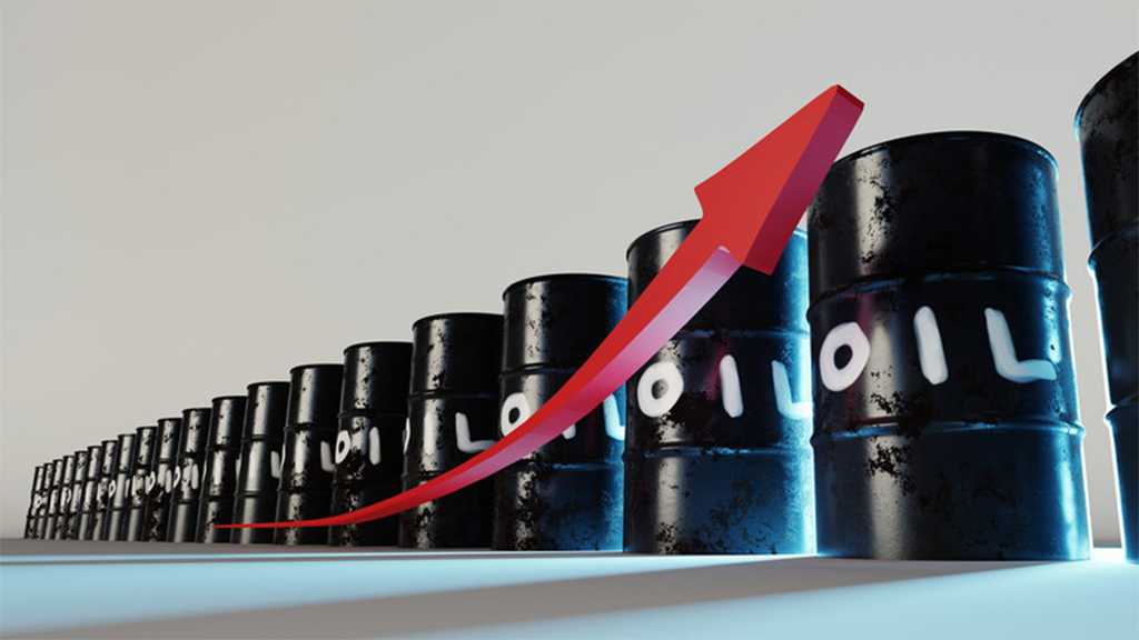 Oil Prices Surge as US Sanctions Target Russian Energy Giants