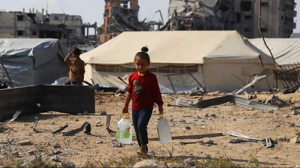 ’Israel’ Dumps Waste, Rubble in Gaza, Ignoring Environmental Crisis