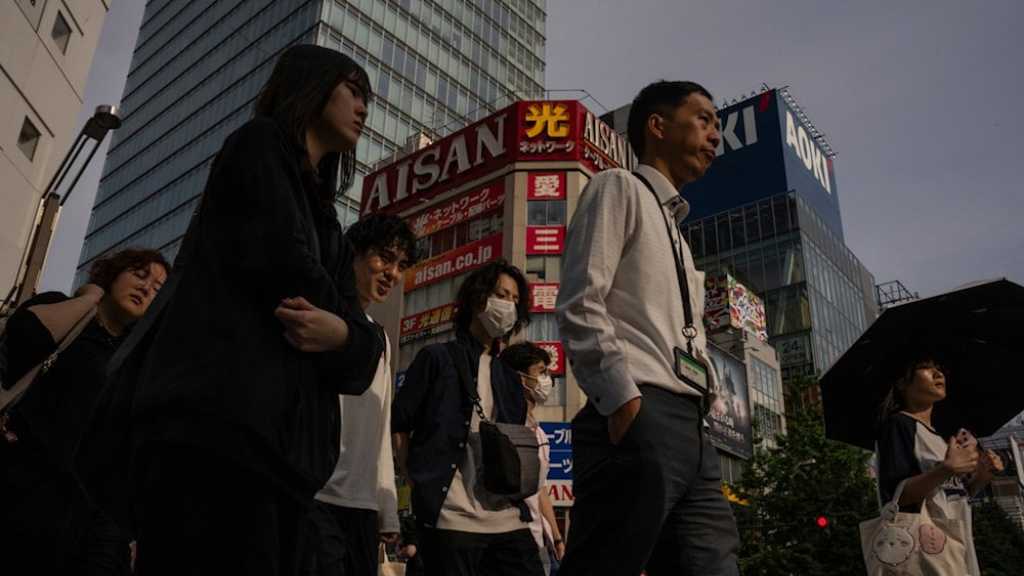 China Travel Warning Sparks Market Drop in Japan