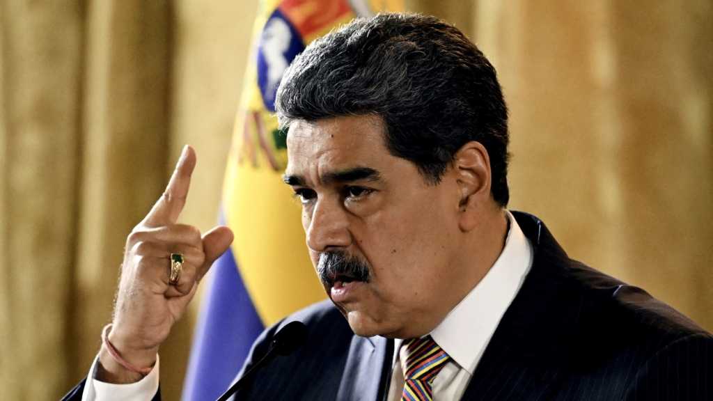 Maduro Urges US Dialogue, Warns against Military Threats