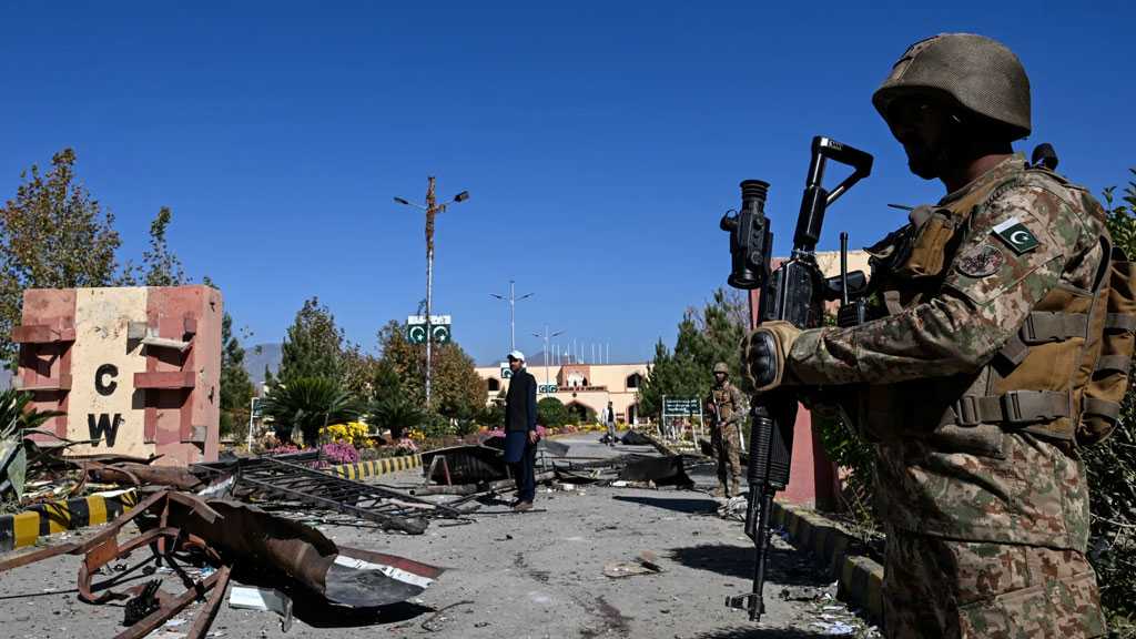 Border Skirmishes Erupt Between Afghanistan and Pakistan as Peace Efforts Falter