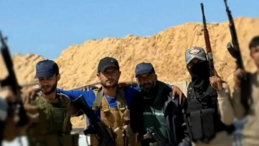 Dozens of “Israeli”-Backed Militants Turn Themselves in to Hamas After Militia Leader’s Killing