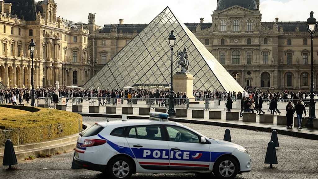 Senate Probe Reveals Louvre Security Failures After €102M Jewel Heist