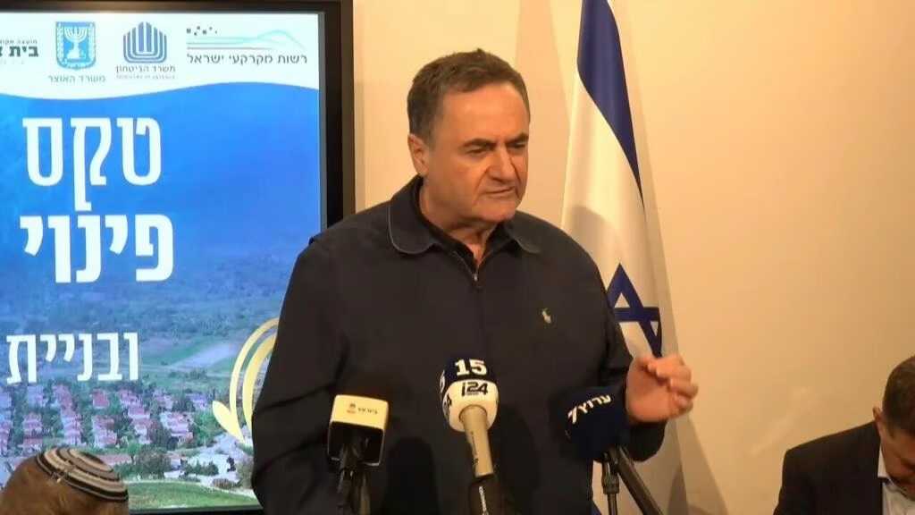 ’Israeli’ War Minister Vows Attacks On Gaza, Arab States