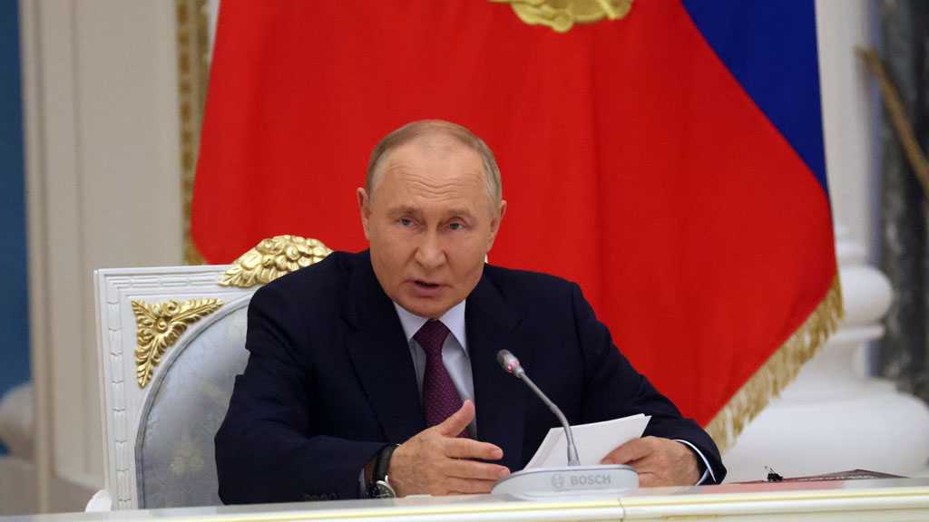 Moscow Threatens Military Retaliation After Ukrainian Drone Strike Near Putin Residence