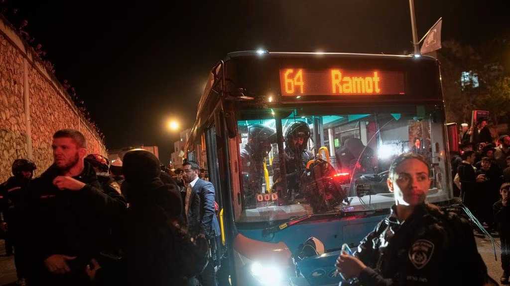 Chaos in “Tel Aviv”: 1 Killed, 3 Injured As Bus Hits Ultra-Orthodox Protesters 