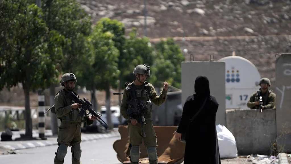’Israeli’ Forces Storm Al-Khalil in Widespread Raids