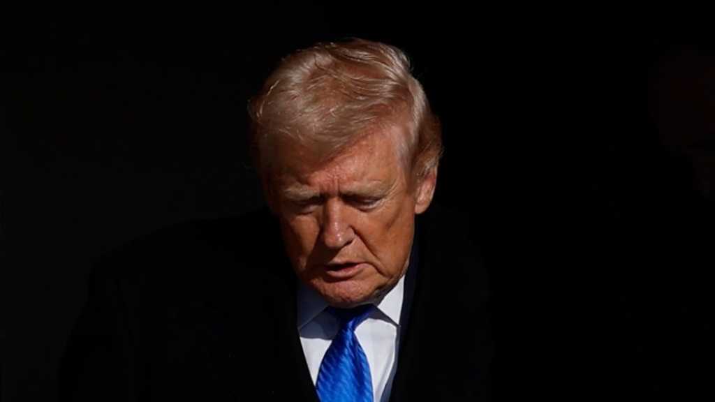 Trump Hints at Ending War with Hormuz Still Shut