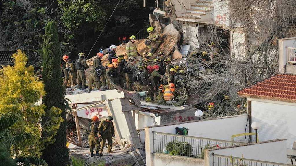 Iranian Missile Rocks ’Tel Aviv’, Settler Casualties Confirmed