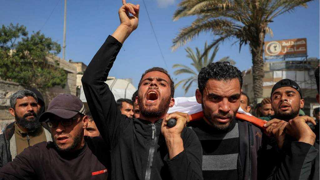 Gaza: ’Israeli’ Airstrike Kills WHO Worker, 6 Others