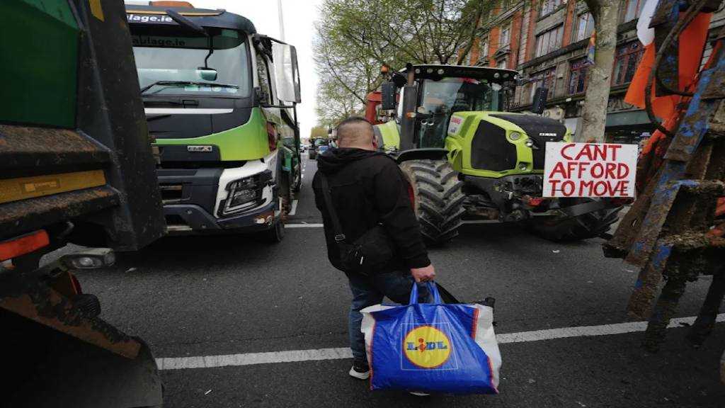 Ireland Faces Fuel Crisis Amid Oil Supply Protests