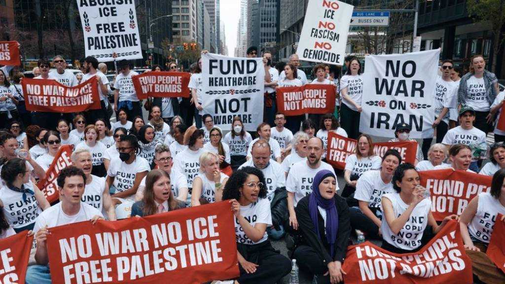 NYC Police Arrest Dozens Over US-’Israel’ Military Support Protest
