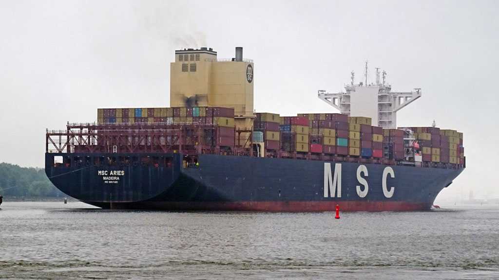 IRG Seizes “Israeli” Ship and Another Vessel for Violating Iranian Laws in Strait of Hormuz