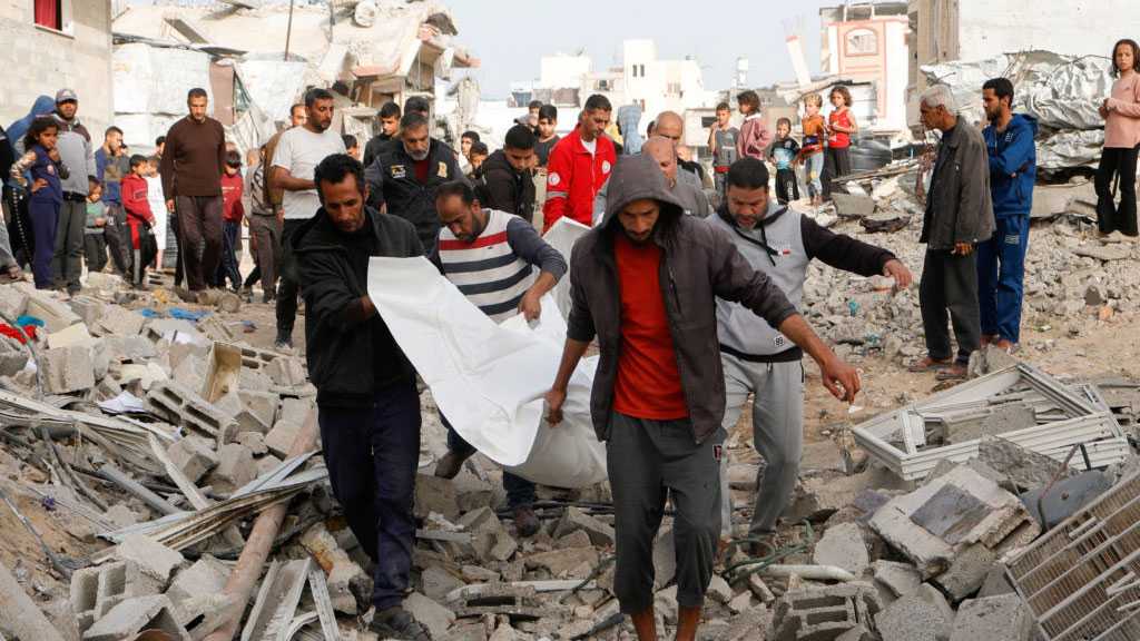 “Israeli” Strikes Martyr Five Civilians in Gaza, Including Child