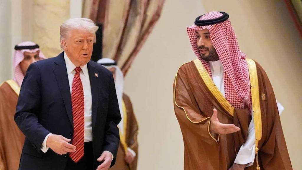 Trump Halted Strait of Hormuz Move After Gulf Backlash
