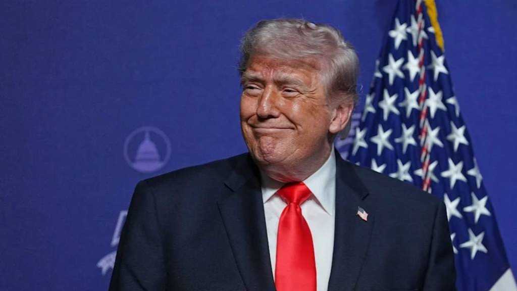 Trump: Ceasefire with Iran Still in Force After Naval Standoff