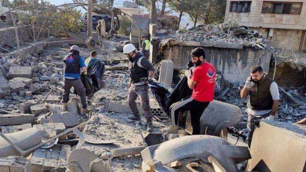 ’Israeli’ Attacks Claim 20 Lives in Southern Lebanon