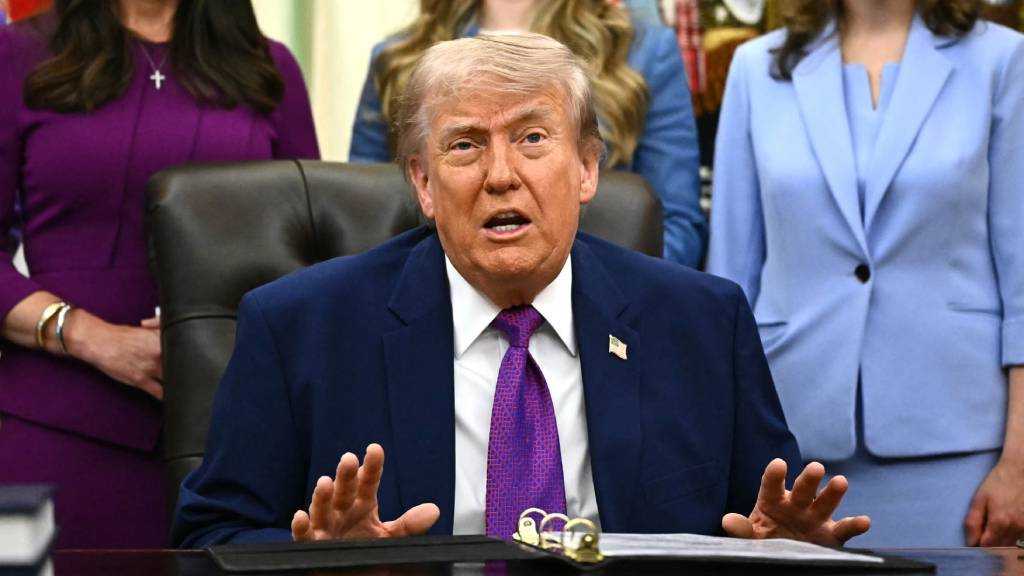 Trump: Iran Ceasefire ‘On Life Support’ After Rejecting Peace Plan
