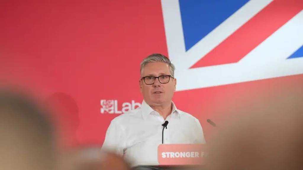 Starmer Faces Four Resignations Ahead of Rival Clash