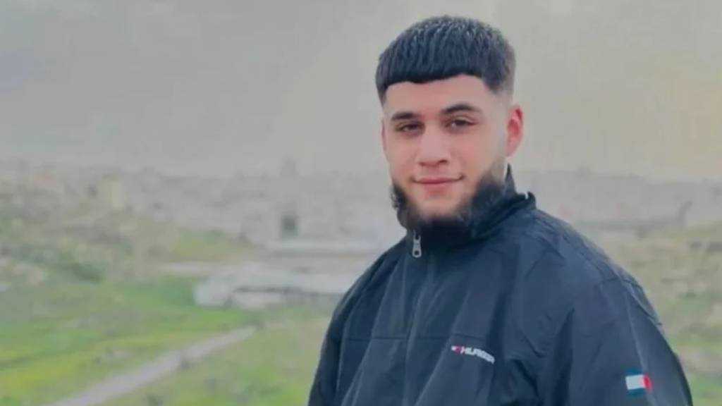 ’Israeli’ Forces Martyr Palestinian Teen East of Ramallah, Body Withheld