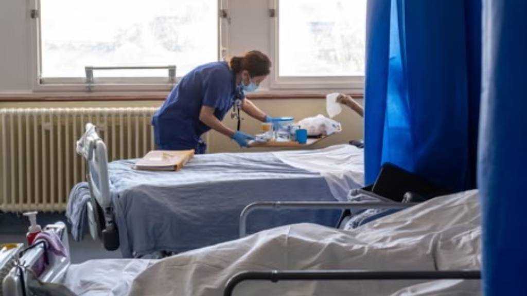 UK NHS Crisis: A&E Delays Linked to Thousands of Deaths