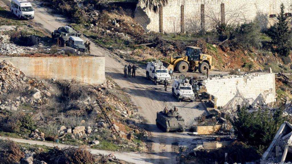 ’Maariv’: Indications Suggest that ‘Israel’ is on Its Way out of Lebanon