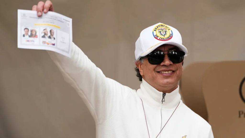 Colombian President: ’Israeli’ Hack Targeted Colombia Vote