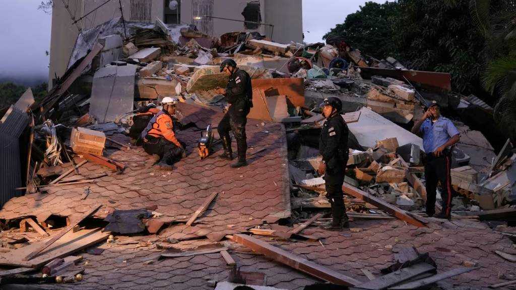 Powerful Twin Earthquakes Hit Venezuela 