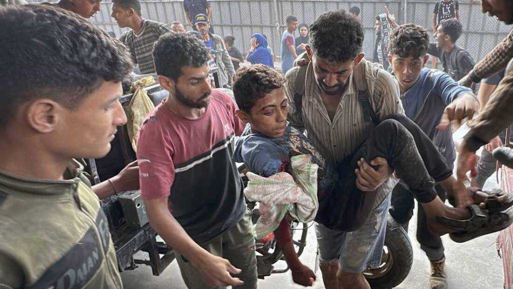 Gaza Martyrdom Toll Mounts Under Renewed ’Israeli’ Renewed Attacks
