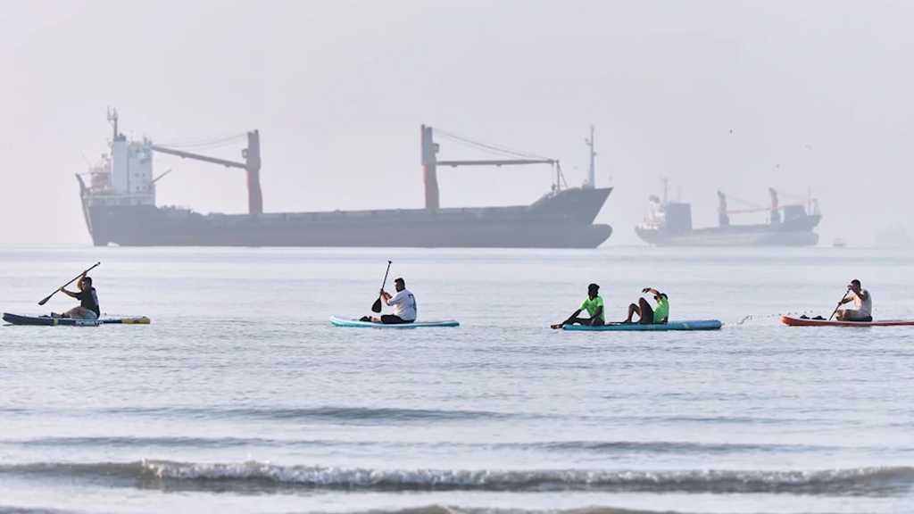 Oman and Iran Hold First Joint Talks on Future Management of Strait of Hormuz