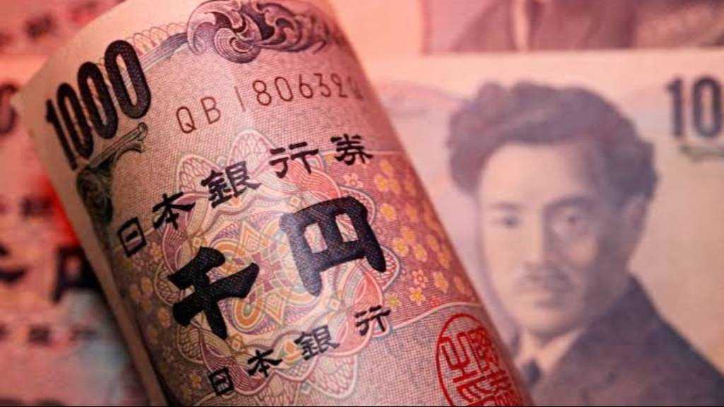 Japan Signals Intervention as Yen Hits 40-Year Low