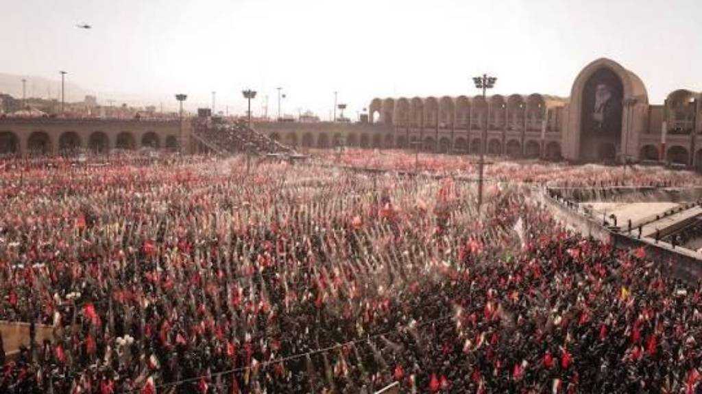 Millions of Iranians Bid Farewell to Their Martyred Leader in Tehran