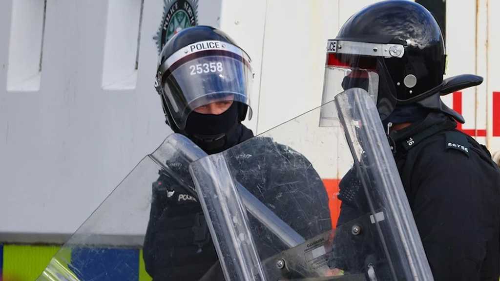 UK Police Arrest 12 Over Alleged Far-Right Threat