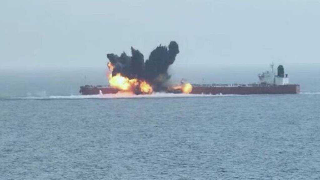 IRG Reports Tankers Destruction: ’Not A Single Drop of Oil’