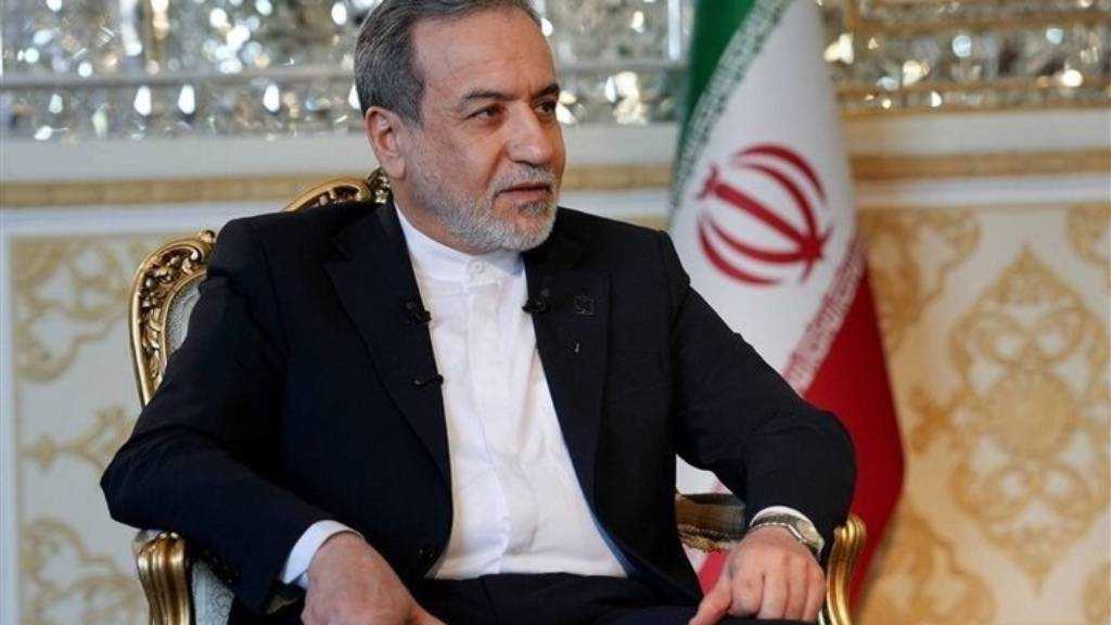 Iran’s Araghchi: Compromised Individuals in US Burying Their Heads in Sands