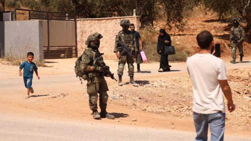 IOF Seize Palestinian Homes for Military Use Amid Escalating Raids