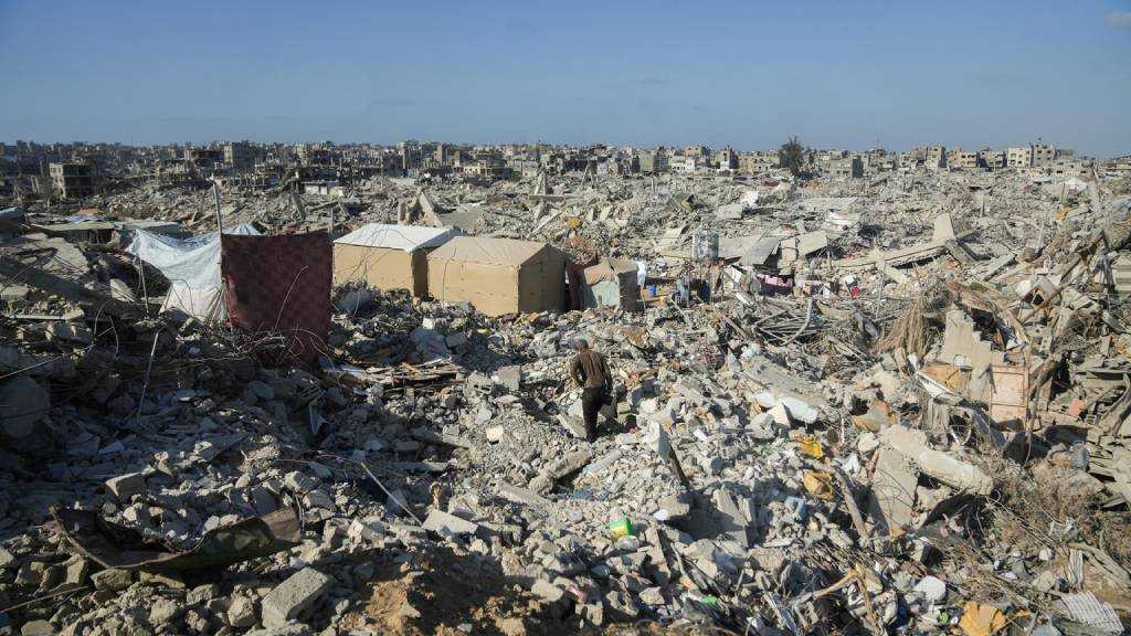 Gaza’s 80M Tons of Rubble Bury Hopes of Finding Missing Palestinians