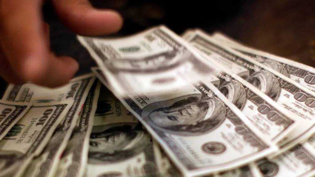 US Dollar Slips Toward Multi-Month Lows as Treasury Bond Buybacks Rattle Markets