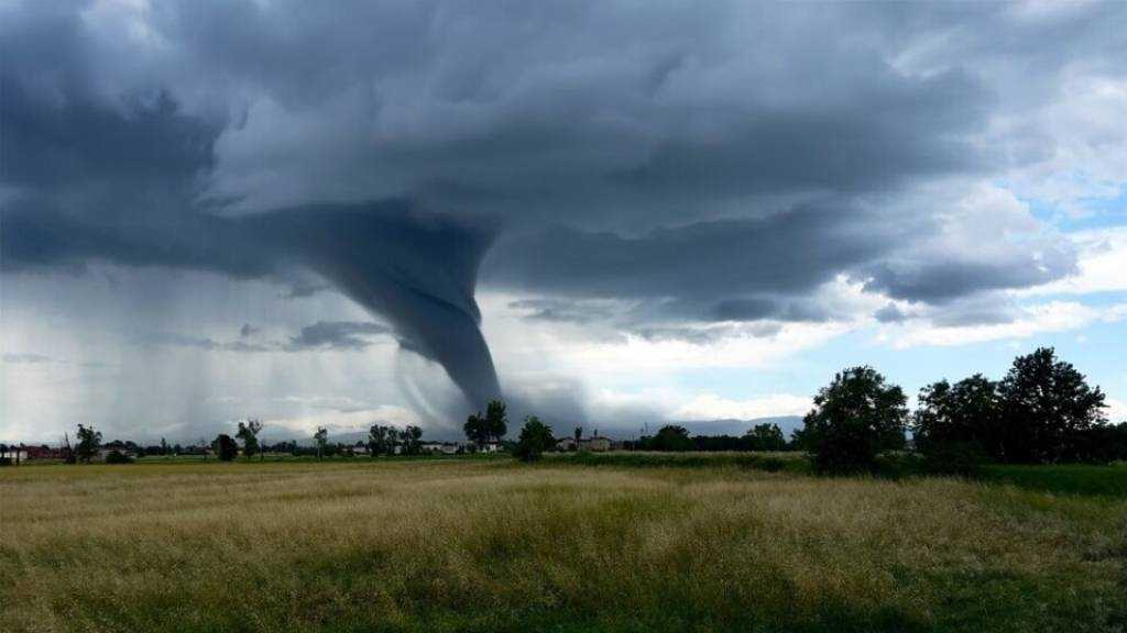 Powerful Tornado Hits French Village, Injures 41